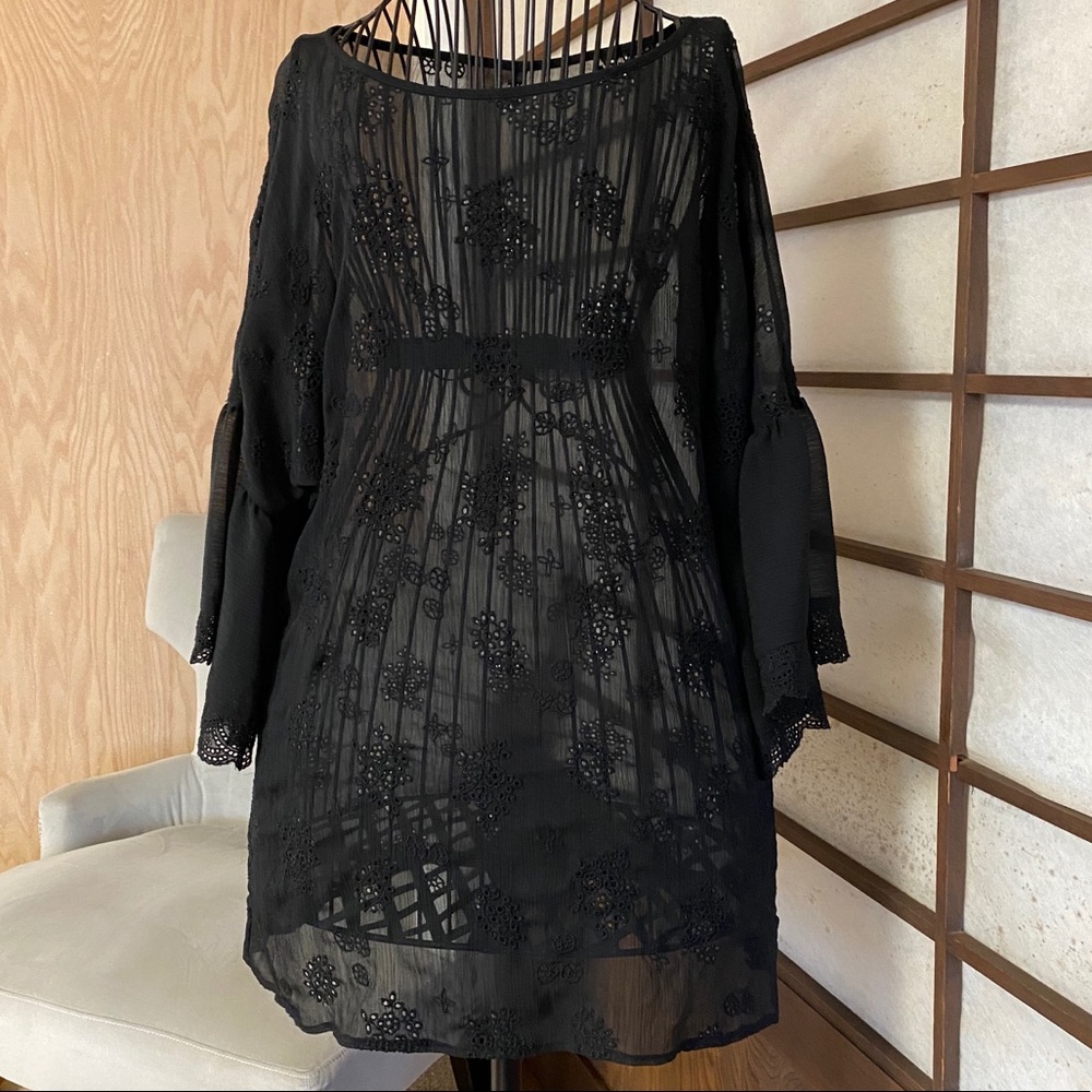 Women’s Black Tahari Blouse Tunic